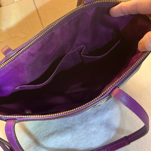 Coach Chelsea Purse tote bag zipper top No D0868-1242 Orchid color inside EUC - Picture 8 of 12